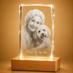 Personalised pet memorial crystal keepsake, suitable for crystal gifts and remembrance gifts.